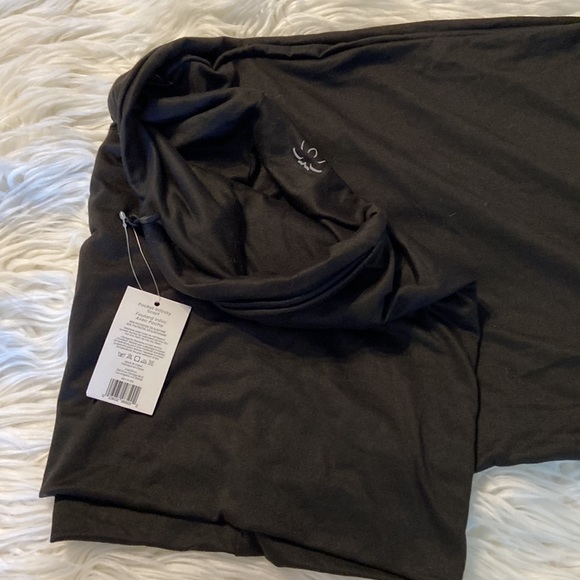 Beyond Yoga Pocket Infinity Scarf very soft and brand new with tags - Picture 6 of 8